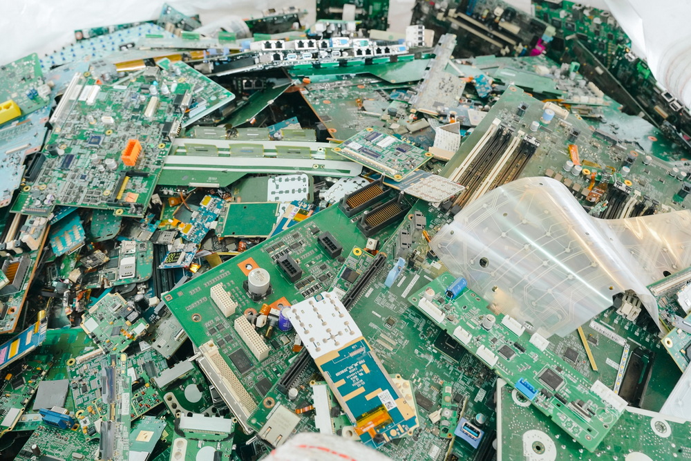 AIS ผนึกกำลัง TOYOTA เดินหน้าภารกิจ “คนไทยไร้ E-Waste”