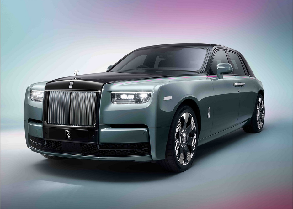 พบกับ ROLLS-ROYCE PHANTOM โฉมใหม่