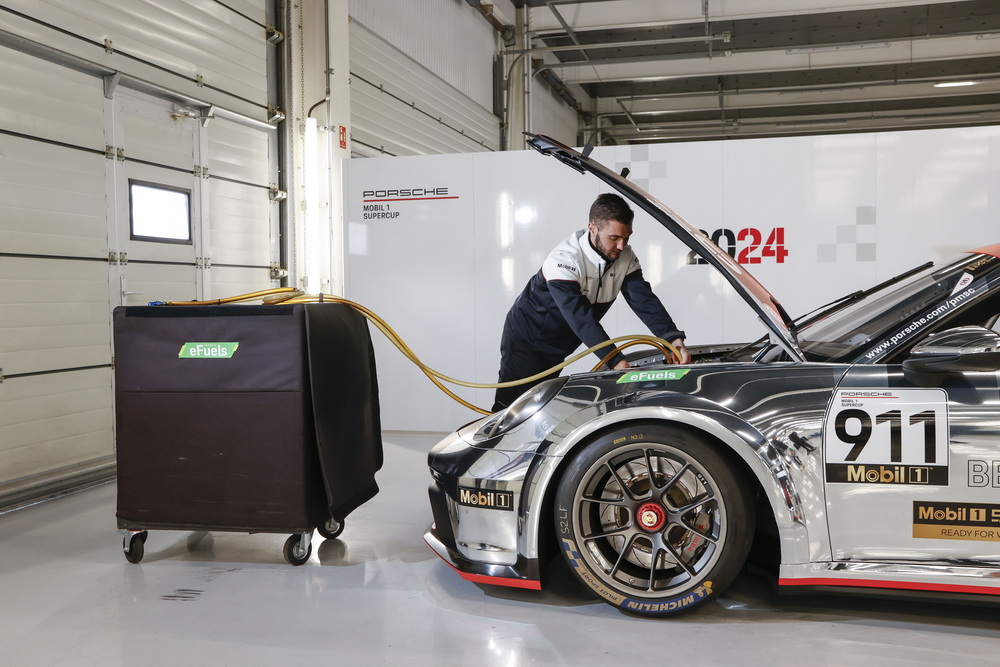 ครั้งแรกของการแข่งขัน Porsche Mobil 1 Supercup กับเทคโนโลยี eFuels